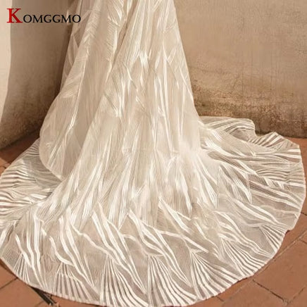 2023 Hot Sale Sleeveless Illusion O-Neck Mermaid Wedding Dress Elegant Button Back Court Train Embroidery Appliques Bridal Ball