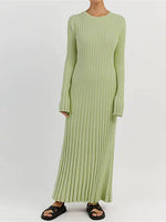 Ribbed Knit Maxi Dress: Elegant Autumn Style