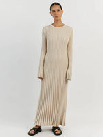 Ribbed Knit Maxi Dress: Elegant Autumn Style