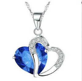 Necklace with heart pendant covered by rhinestone - Blue