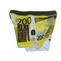 Boxer man with a 200 euro banknote - XL-XXL Size