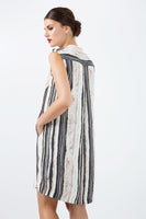 CONQUISTA FASHION - Original Striped Straight Dress With Button Detail