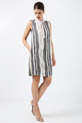 CONQUISTA FASHION - Original Striped Straight Dress With Button Detail