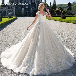 Original Scoop Neck Cap Sleeve Ball Gown Princess Wedding Dresses for Bride  Appliques Chapel Train Ivory Vintage Wedding Dress Bespoke